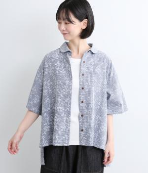コットンプチカラー後ふわブラウス(ブルー刺繍入り-F)