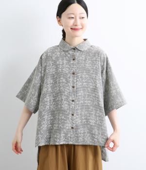コットンプチカラー後ふわブラウス(ブラック刺繍入り-F)