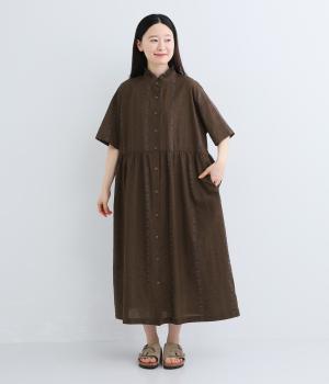 ライン入り刺繍　ミニフリルカラーワンピース(ブラウン-F)
