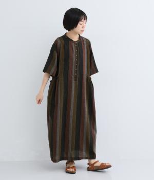 ワーク風ストライプ　ギャザーポケット付ワンピース(ブラック-F)