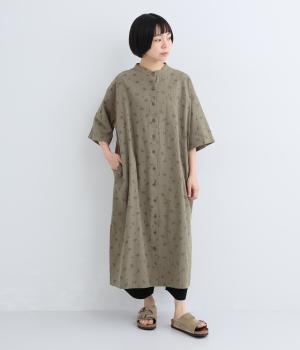 ロゴと矢印プリント　ロングワンピース(カーキ-F)