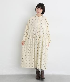 微起毛やわらかドット　ウエストギャザー切替ワンピース（ホワイト・F）