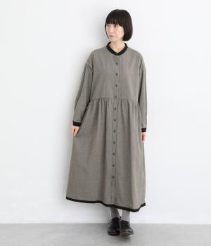 タック入りロングワンピース（ネイビー×ブラック・F）