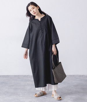コットンリネン キーネックワンピース(ブラック-ONESIZE)