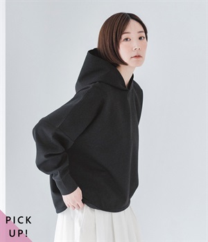 ポンチワイドパーカー(ブラック-ONESIZE)