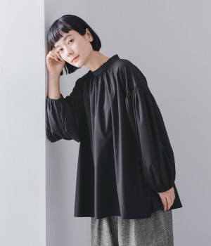 スタンドカラーギャザーブラウス(ブラック-ONESIZE)