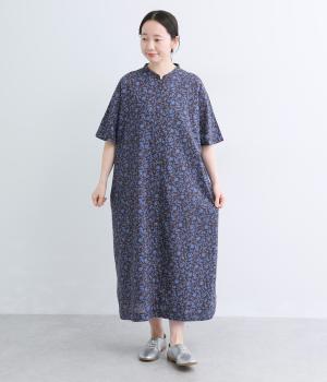 コットンボイル　バンドカラーワンピース(ブラックプリント-M)