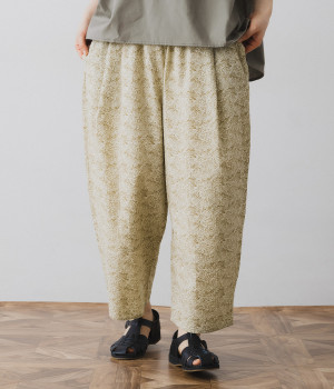 ローン塩縮加工サルエルコクーンパンツ(ベージュフラワー-ONESIZE)