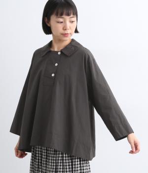 ブロードクロスソフト仕上げ襟つきオーバーブラウス(スミ-F)