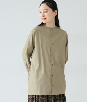 リーニエントタイプライター　スタンドカラーベーシックシャツ(ライトカーキ-F)