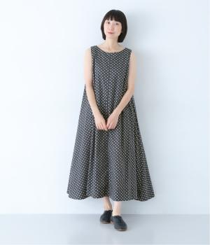 コットンブロード サイドフレアロングワンピース(グレードット-F)