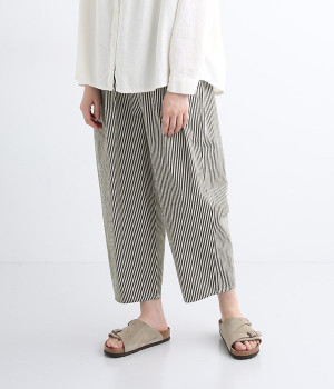 ヒッコリーコクーンパンツ(オフホワイト×ブラック-ONESIZE)