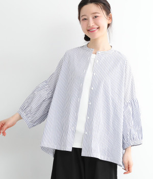 先染めブロードワイドギャザースリーブ7分袖ブラウス(オフホワイト×ネイビー-ONESIZE)