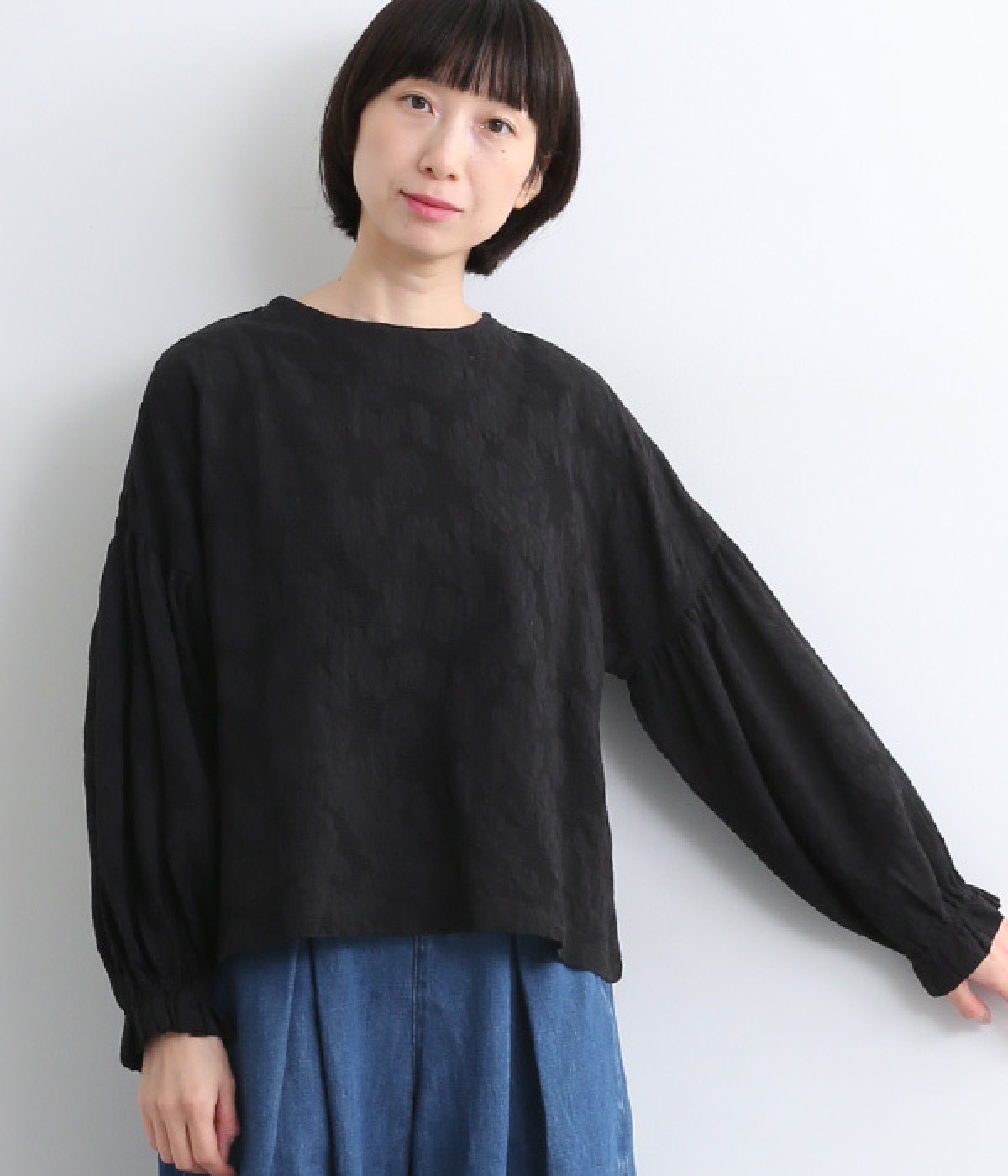 レースジャカード袖ギャザーブラウス(ブラック-ONESIZE)