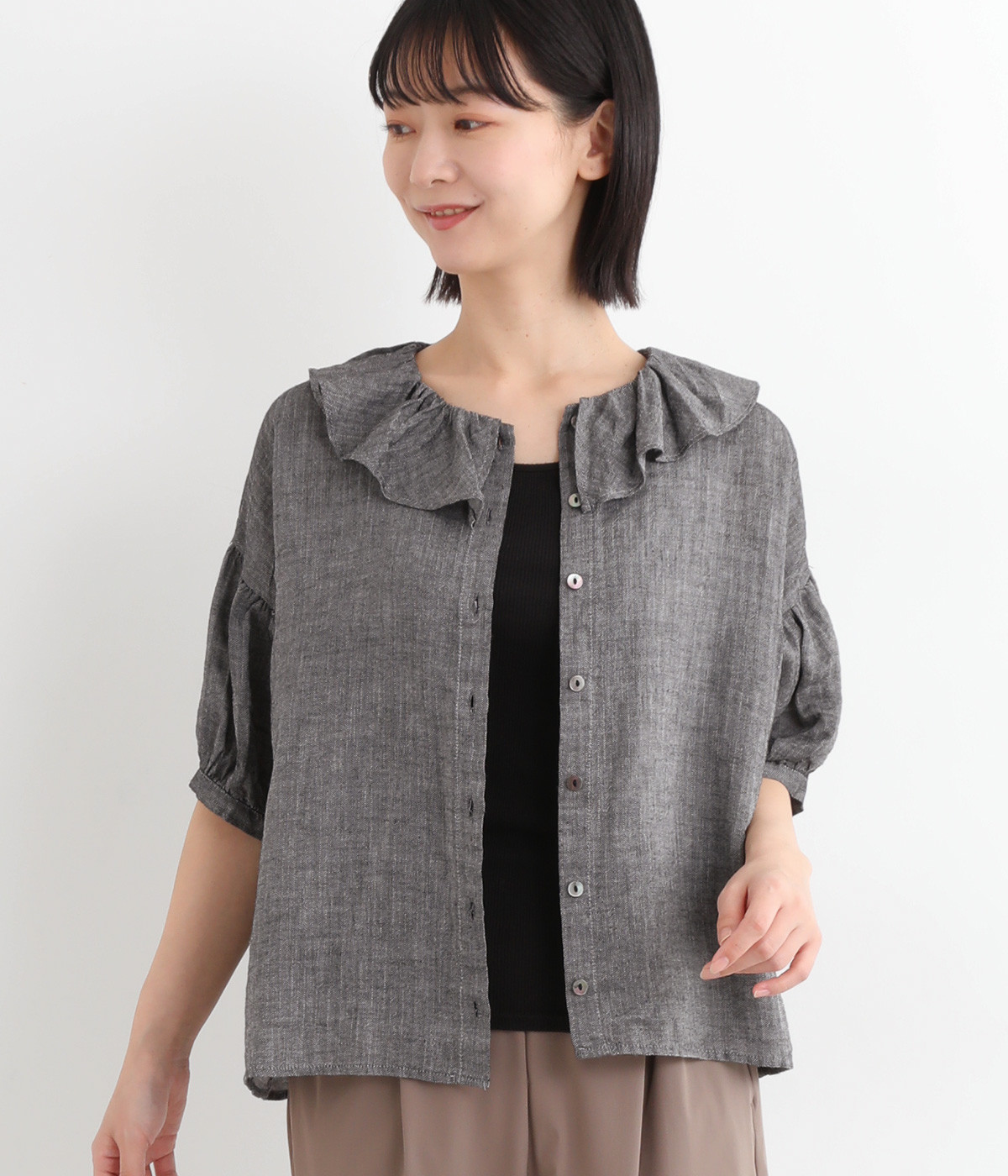 リネンシャンブレーフリルカラーブラウス(ブラック-ONESIZE)