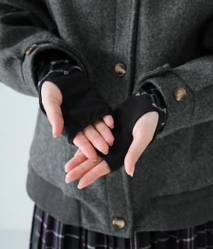 おさんぽアームカバーショート　チョウ(ブラック-F)