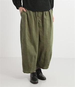 コットンコーデュロイ裾タックワイドパンツ(カーキ-L)