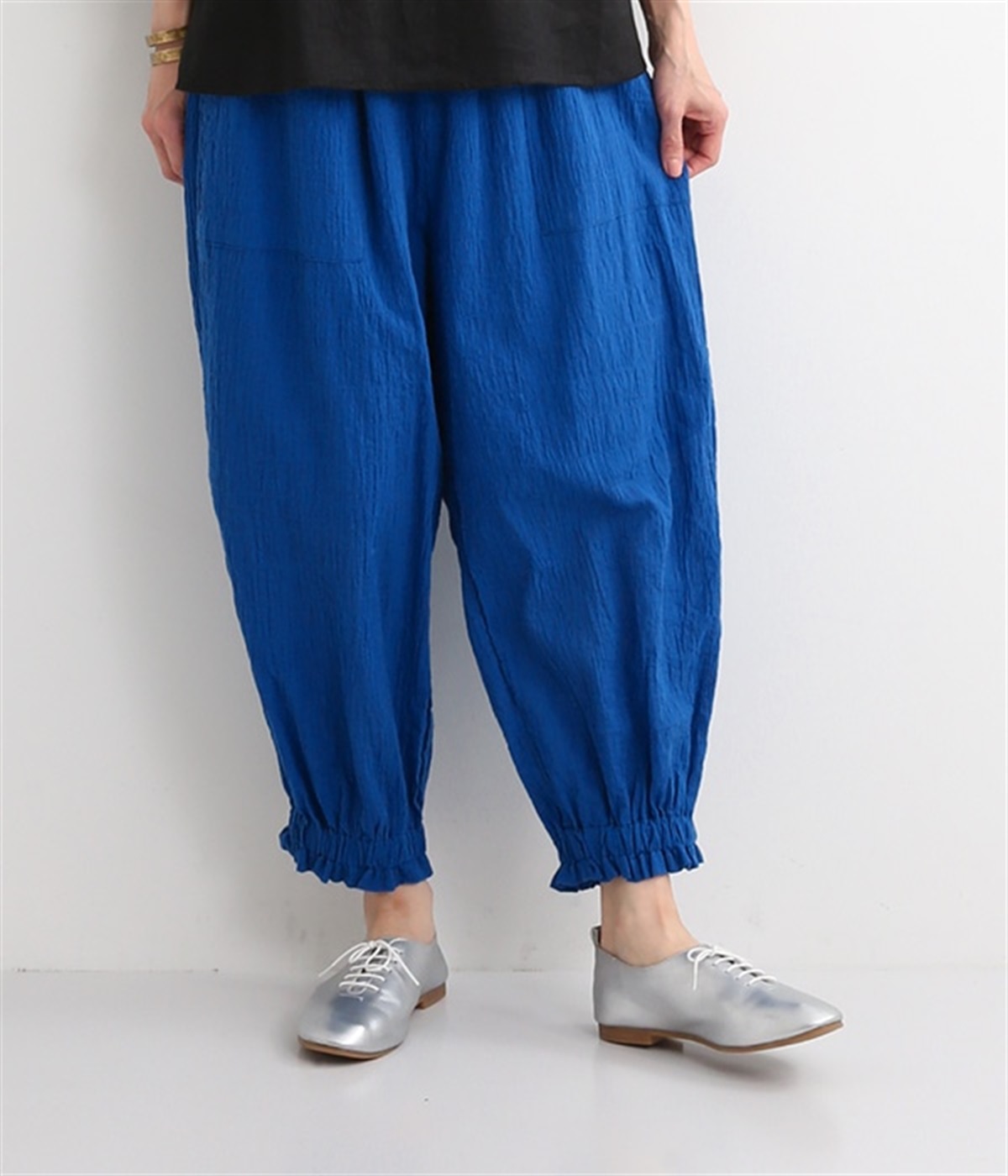 シャーリング裾ゴムワイドパンツ(ブルー-M)