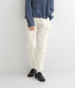 コットンポリウレタンキャンブリックテーパードパンツ(オフホワイト-L)