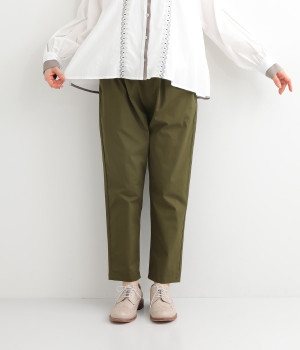 コットンポリウレタンキャンブリックテーパードパンツ(カーキ-M)