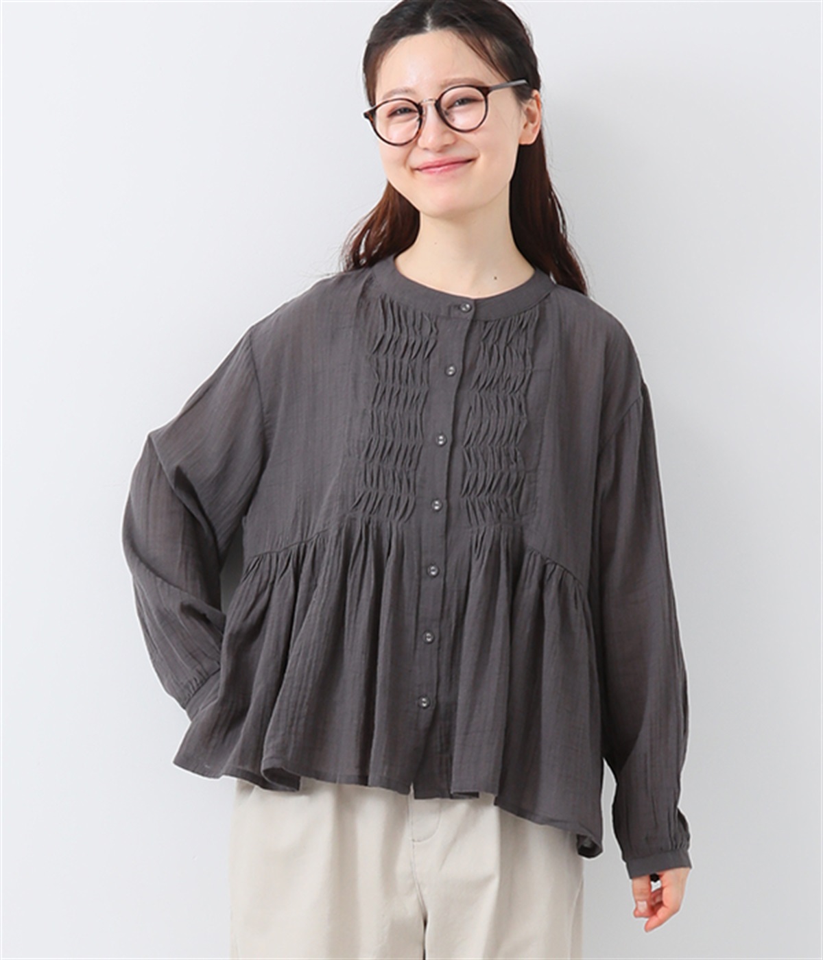 コットンリネンシングルガーゼピンタックギャザーブラウス(チャコール-M)
