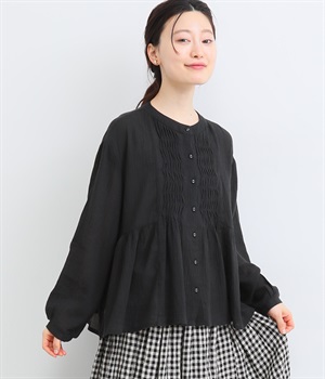 コットンリネンシングルガーゼピンタックギャザーブラウス(ブラック-L)