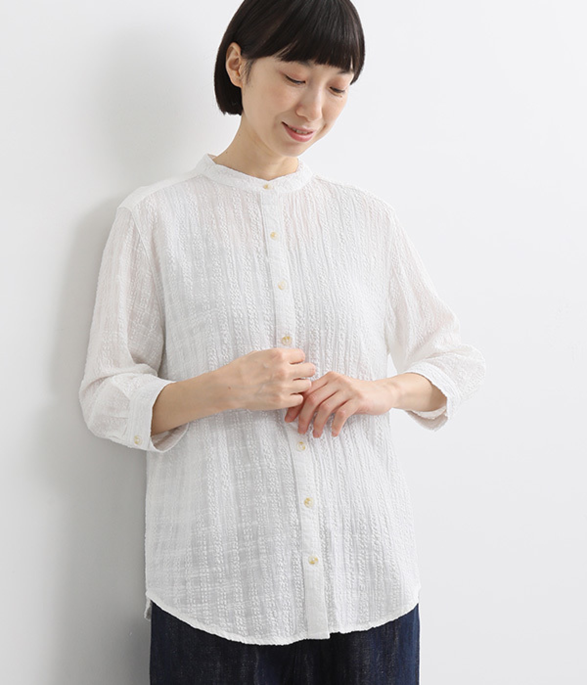 コットンリネンドビースラブスタンドネックシャツ(ホワイト-M)