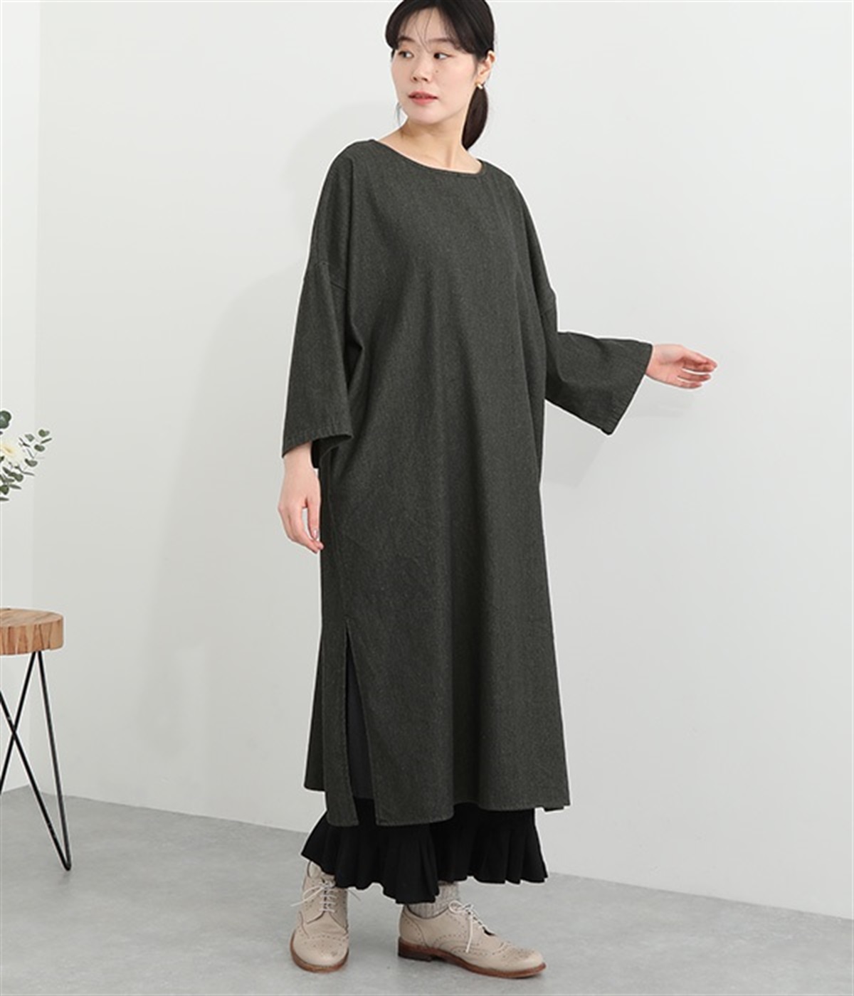 コットンデニム　ノーカラーワンピース(ブラック-M)