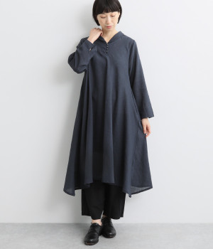 コットンラミー無地変形ヘムラインワンピース(ネイビー-M)