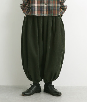 太畝コーデュロイタックコクーンパンツ(カーキ-ONESIZE)