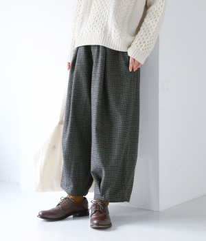 ツイードチェック裾タックパンツ(グレー-L)