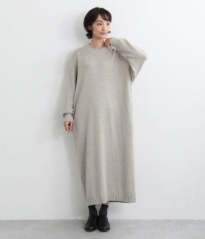 クルーネックロングニットワンピース(グレージュ-L)