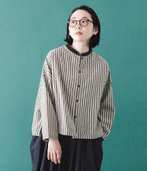 ストライプスタンドカラーブラウス(ベージュ-M)