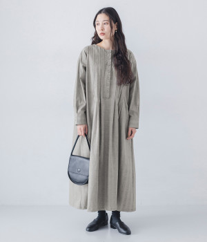 別注｜くるみボタンとピンタックのギャザーワンピース(グレンチェック-L)