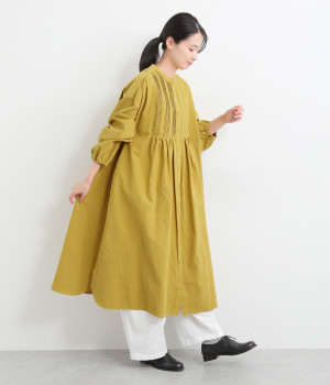 コットン15番ワッシャーピンタックバンドカラーワンピース(マスタード-L)