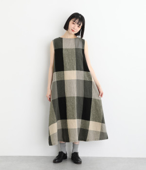 コットンリネンガーゼビッグチェックフレアノースリーブワンピース