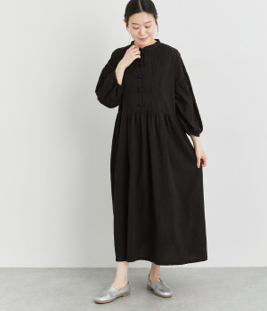 コットンワッシャーチャイナボタンピンタックワンピース