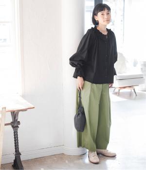 別注｜袖スカラップ刺繍ブラウス(ブラック-M)