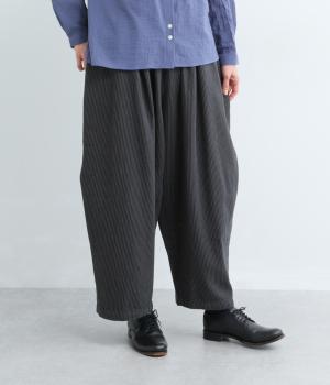 コットンヒッコリータックバレルパンツ(ブラック-M)