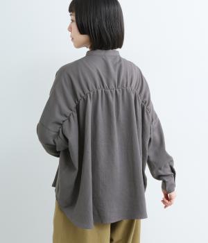 T/Rスラブ　バックギャザーバンドカラーブラウス(チャコールグレー-L)