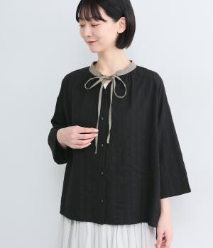 コットンドビー　配色リボンブラウス(クロ-L)