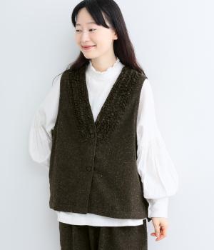 ツイードカラーネップフリンジフリルベスト（クロ・F）