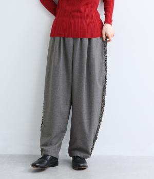 ウール混サイドフリルカーブパンツ（グレー・F）