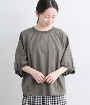 リネンコットン平織　後ろタックブラウス(チャコール-F)