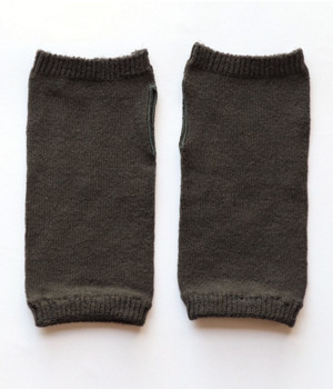 【極暖シルクシリーズ】アームウォーマー（親指穴付き）(スミ-ONESIZE)