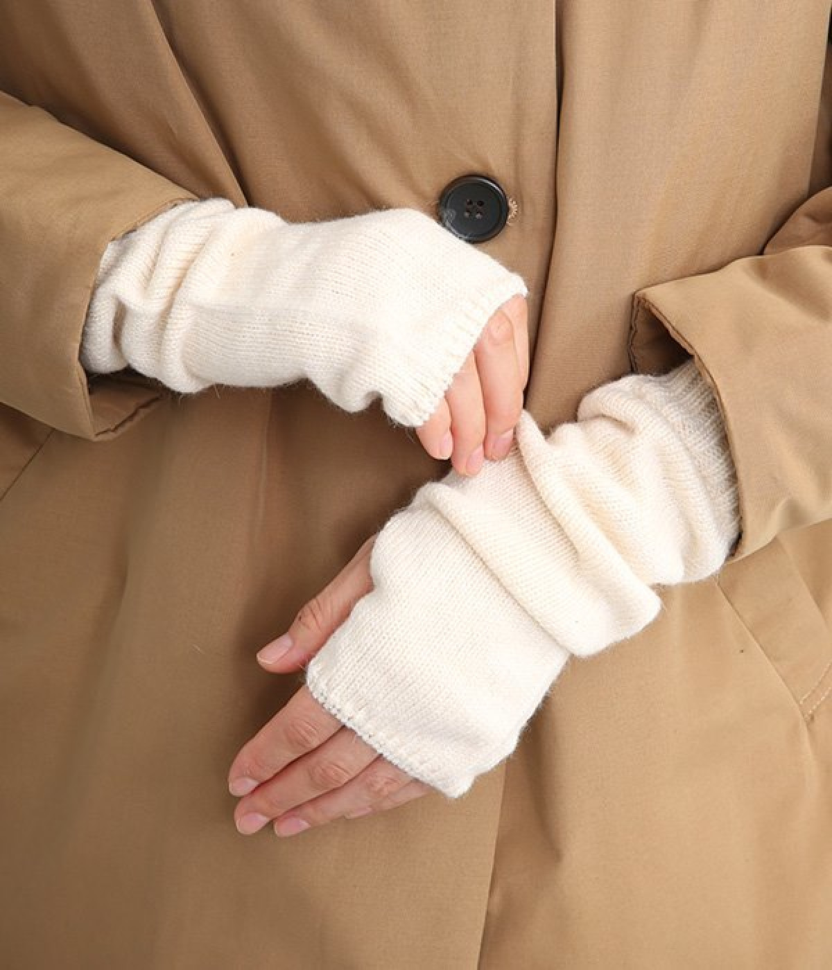 シルクとアンゴラ混のアームウォーマー(生成-ONESIZE)