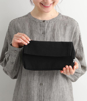 キャンバス　トライアングルポーチ　ラージ(ブラック-ONESIZE)