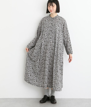 フラワープリントワンピース(ブラック-ONESIZE)