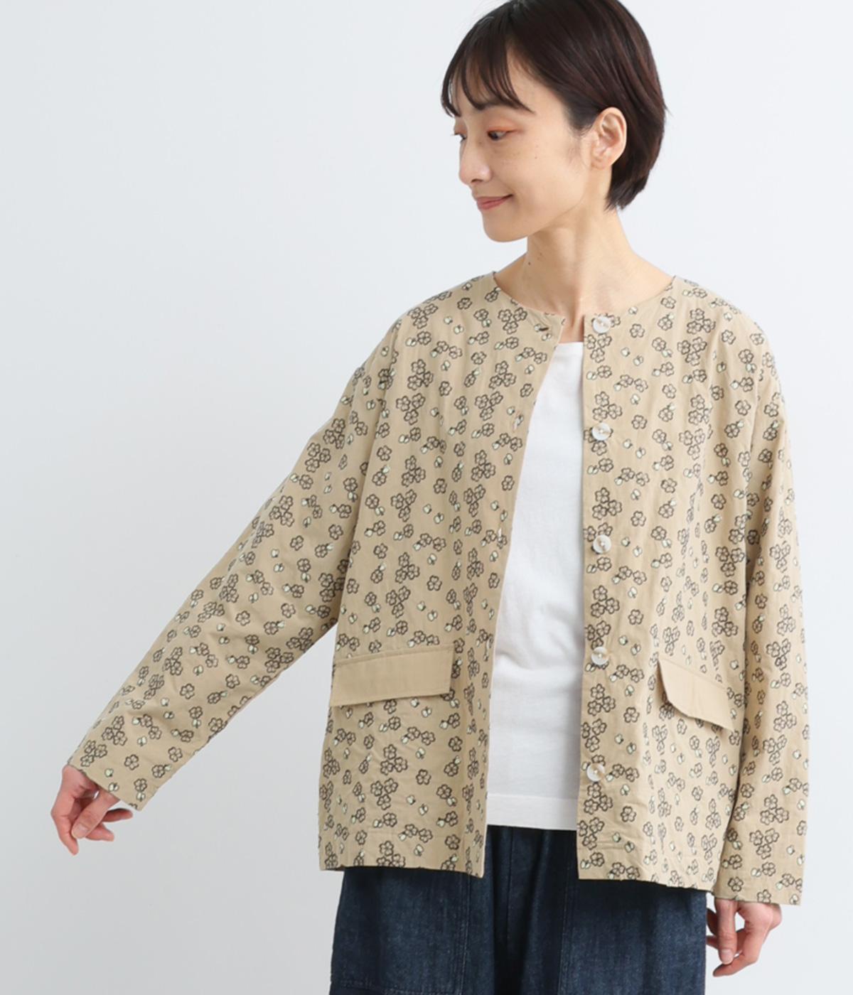 ナチュラルタイプライタークローバー刺繍ショートコート(ベージュ-F)