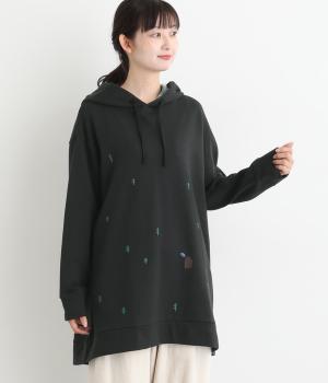 裏毛森小屋の刺繍パーカーチュニック(ブラック-F)